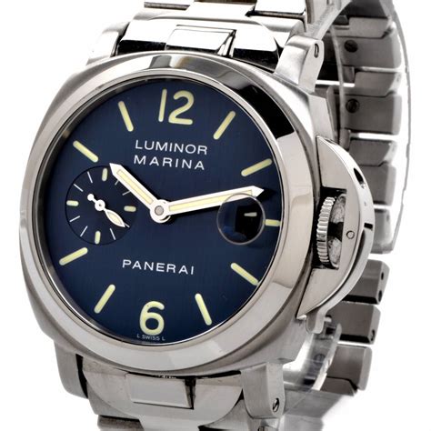 Panerai. A stainless steel automatic calendar wristwatch with 40 